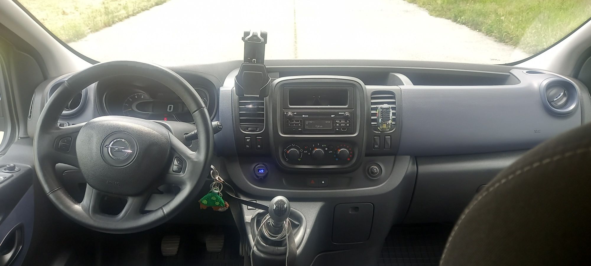 Opel vivaro b 1.6 biturbo 9 osobowy Long Klima