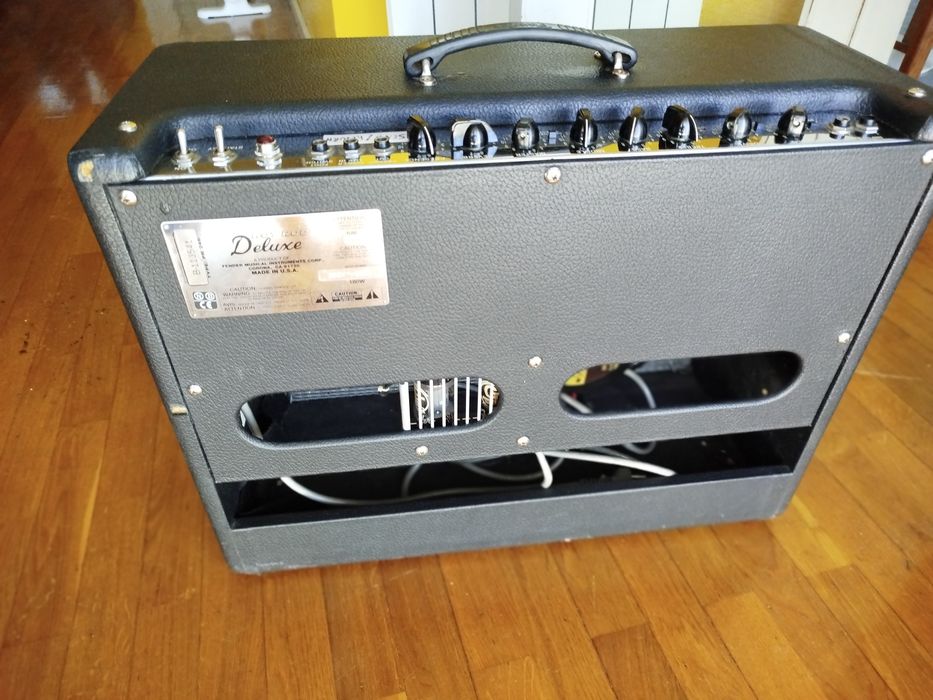 Amplificador Fender Hot Rod Deluxe