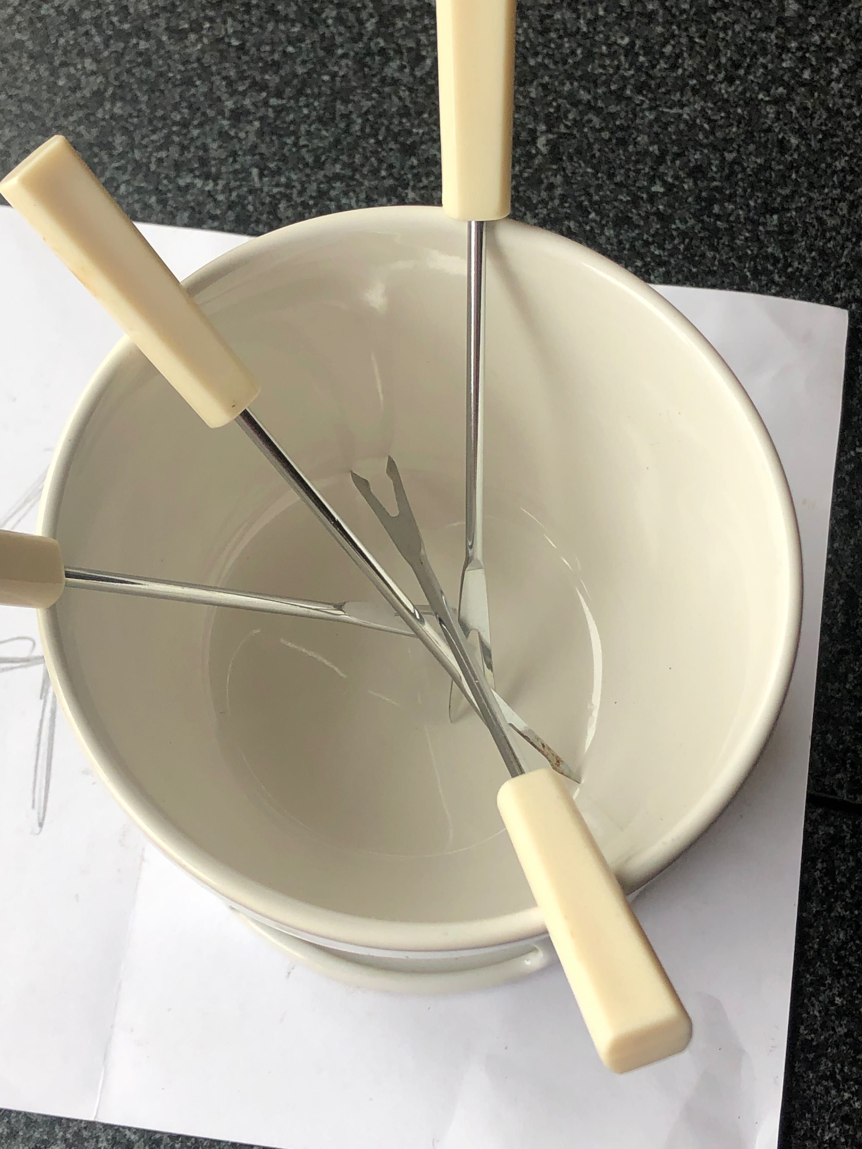 Fondue Cerâmico branco nunca utilizado