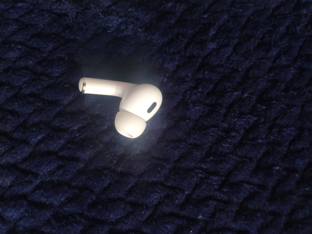 Apple AirPods Pro 2