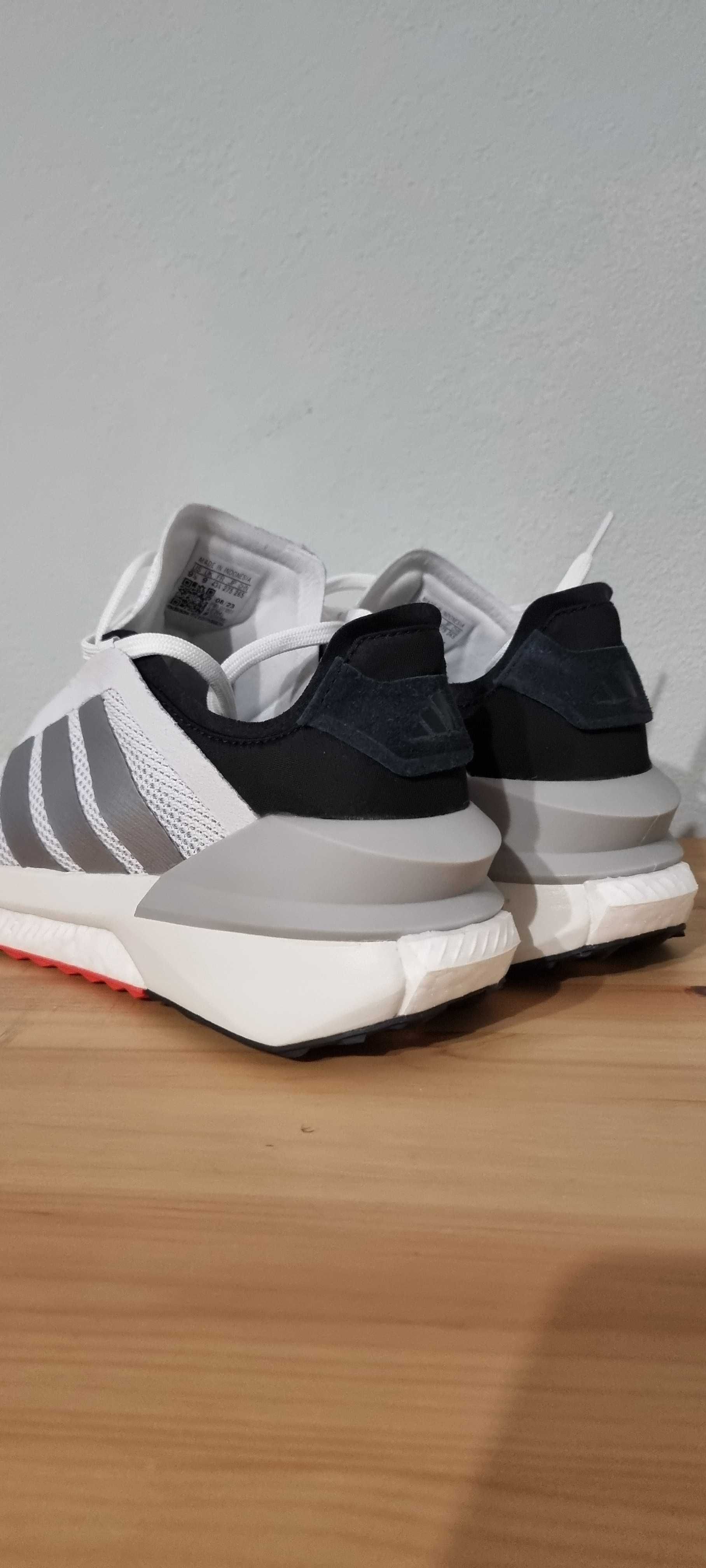 Tenis adidas novos n43