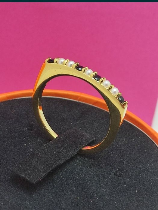 Pierścionek 14,16,18 z misiem żółte srebro vermeil 925 perłą i spinel