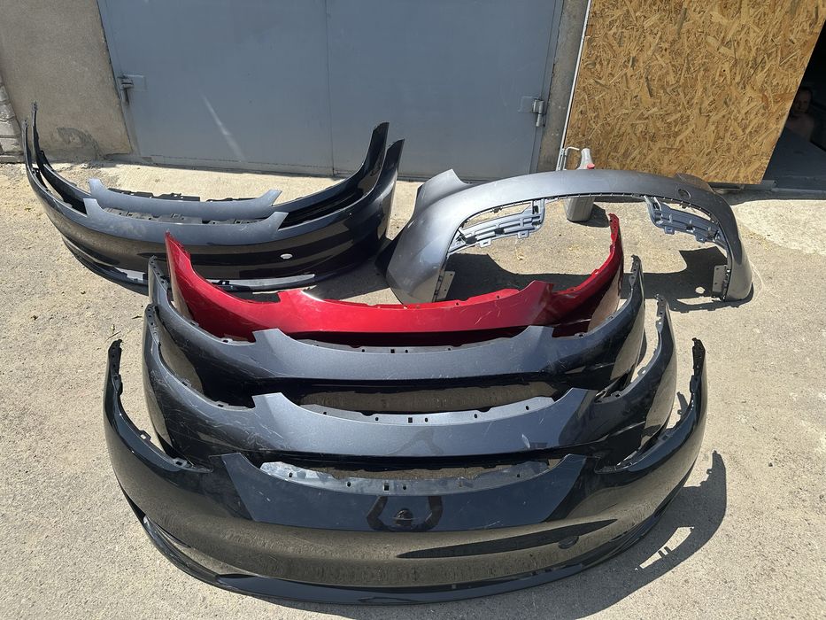 Бампер Model Y оригінал