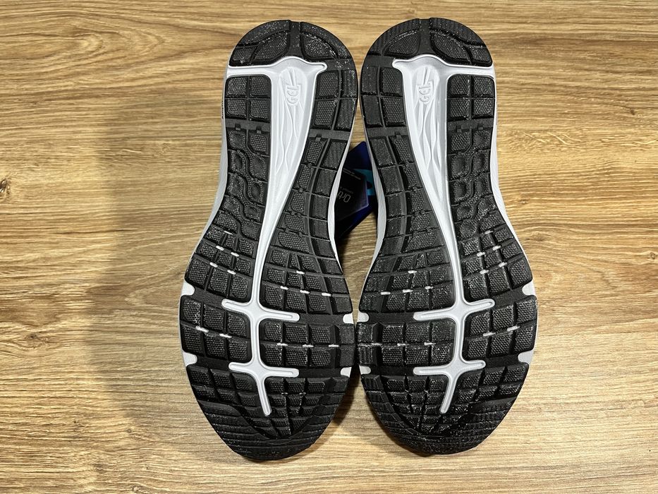 Кросівки ASICS - Men's Gel-Excite 7 Нові в коробці.Розмір 42(27 см.)