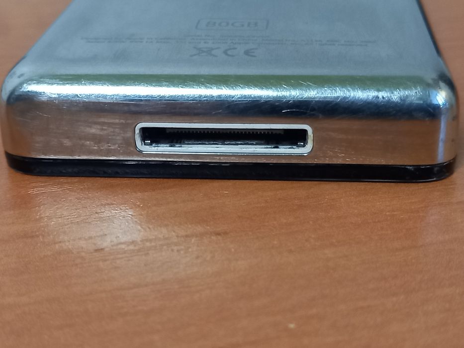 Плеер Ipod classic 80GB ÷ дополнительный чехол-аккумулятор