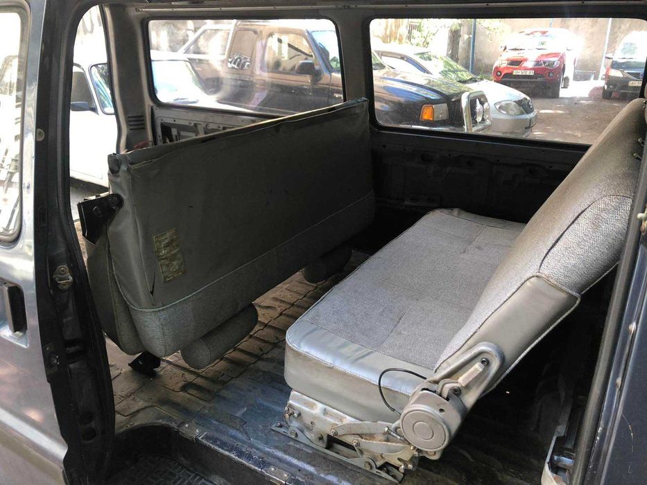 Микроавтобус KIA Besta 2.7D