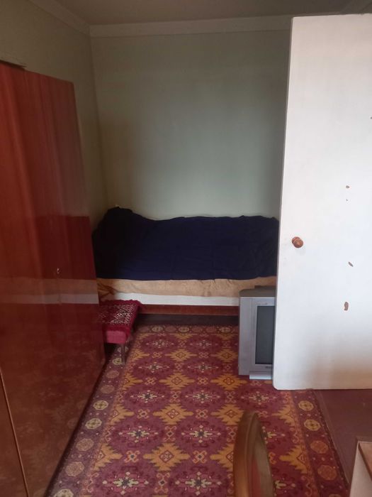 Продаж 2 - кімнатної квартири на проспекті Соборності, 11