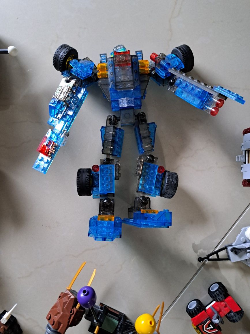 Klocki Ninjago, City kilkanaście zestawów + gratis
