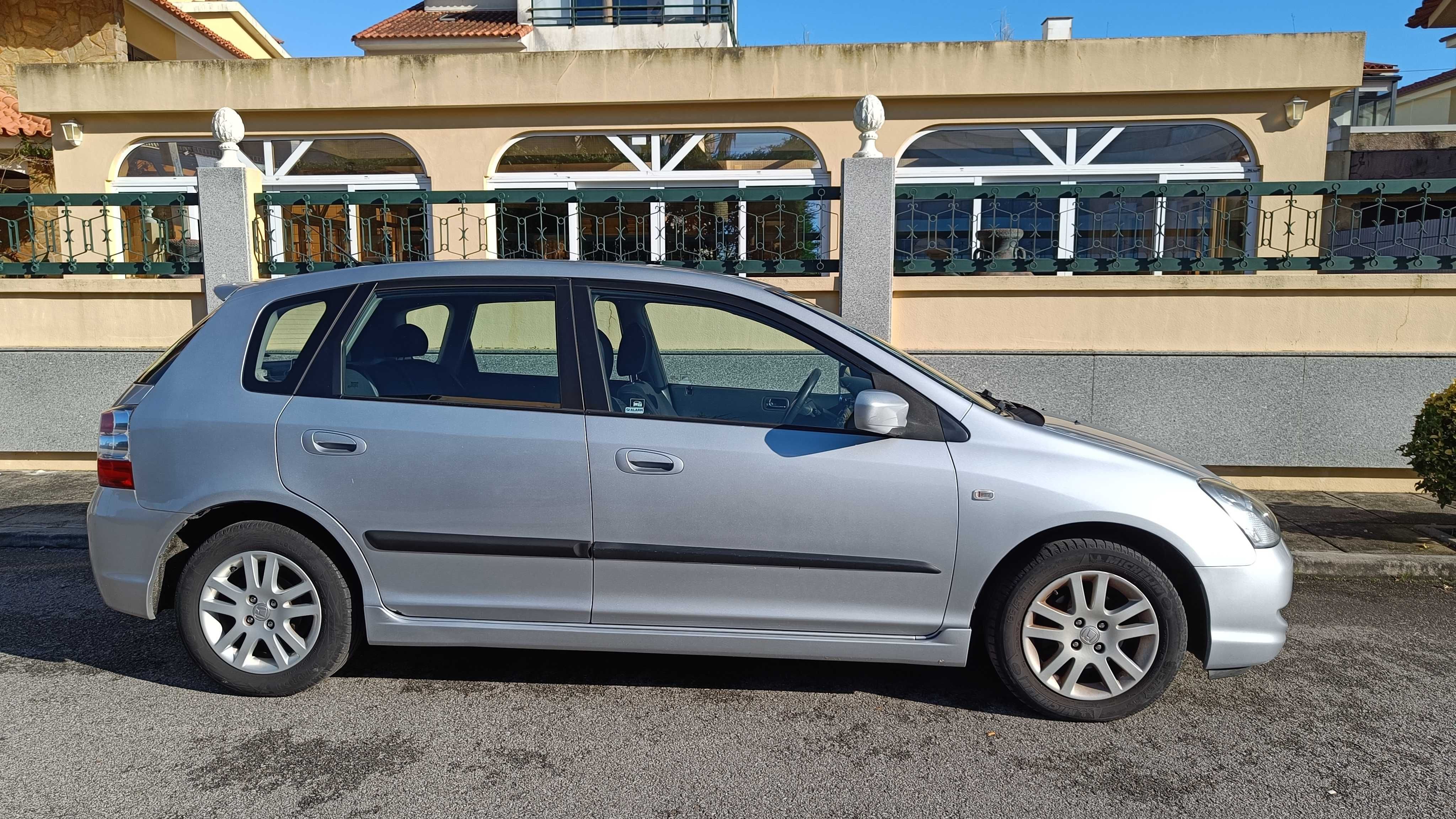 Honda Civic VII 5d 1.4i