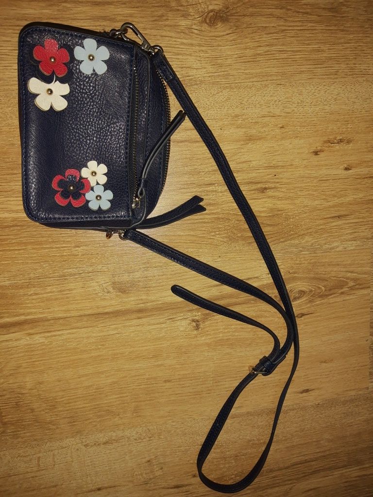 Torebka damska accessoirize granatowa kwiaty kuferek listonoszka