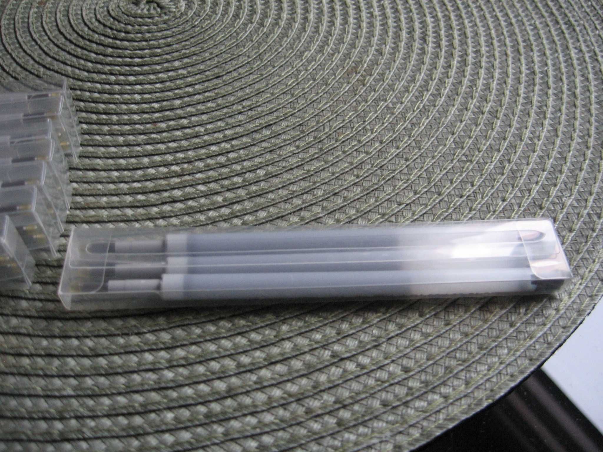Wkłady do długopisu UNI BALL  FANTHOM REFILL -54 szt