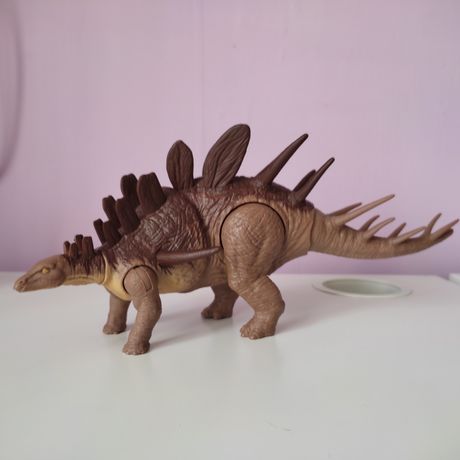 Dinozaury  Allozaur i Kentrozaur