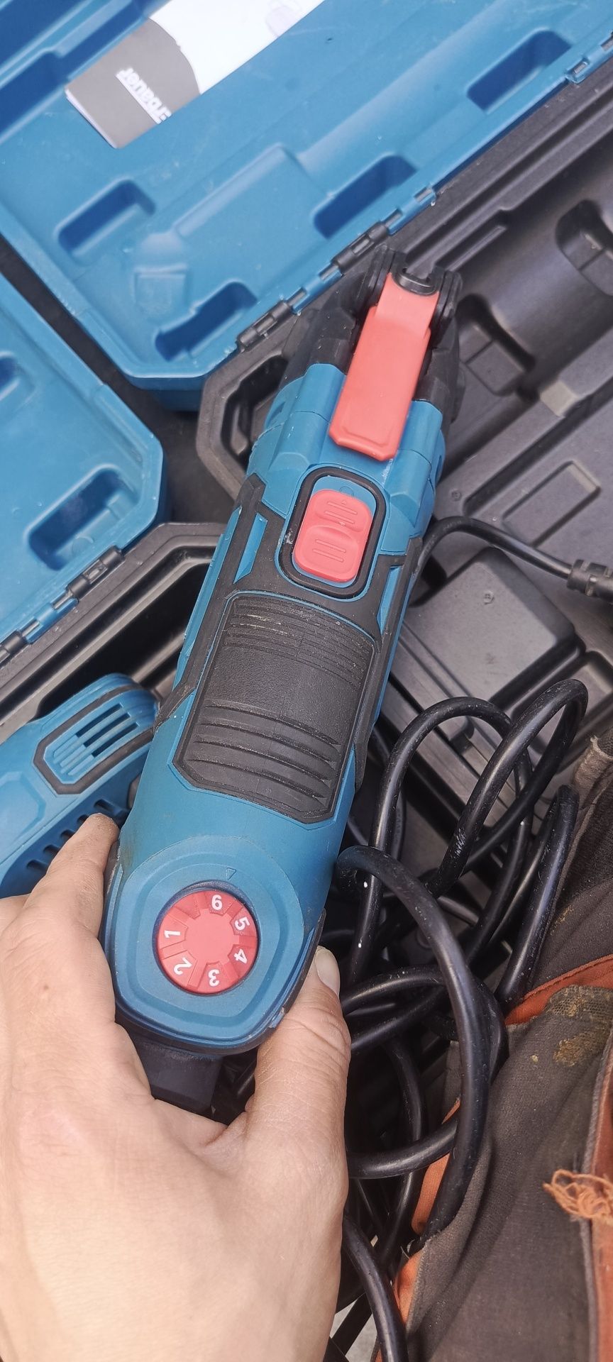 Narzędzie wielofunkcyjne erbauer emt300-qc multitool  multiszlifireka