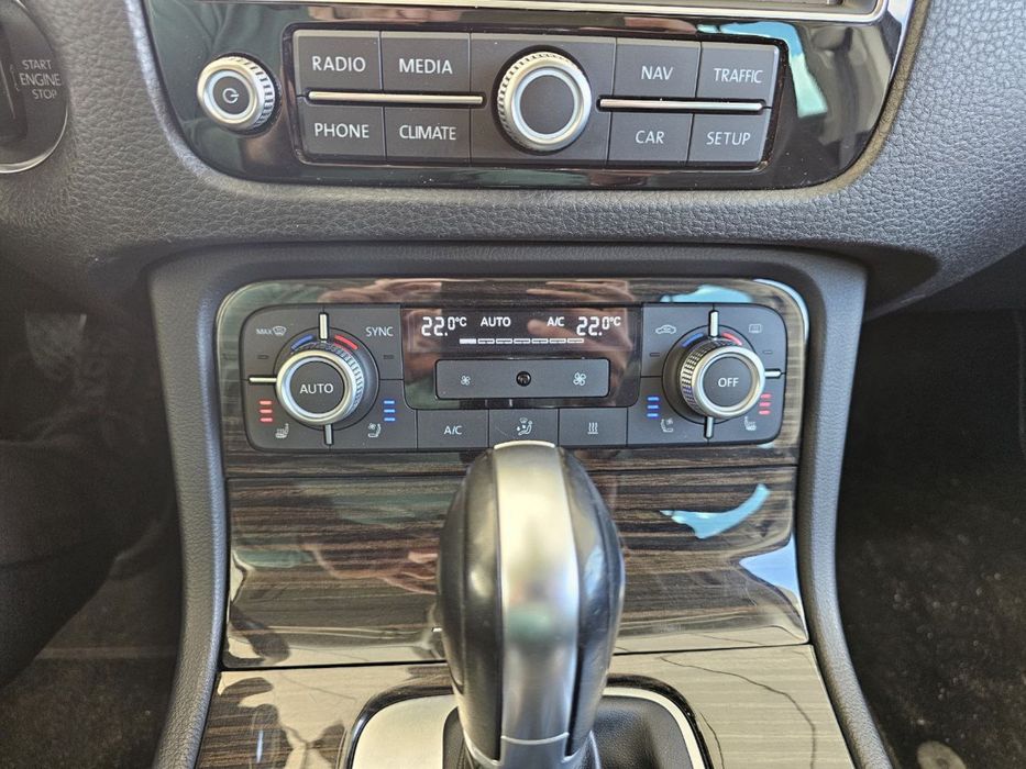 Volkswagen Touareg nf 2015