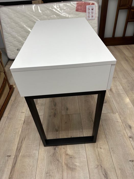 Продам стіл письмовий