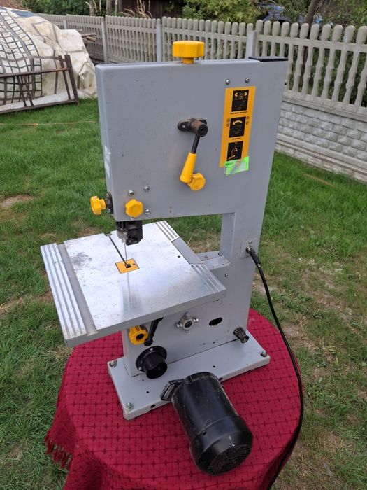 Piła taśmowa TITAN