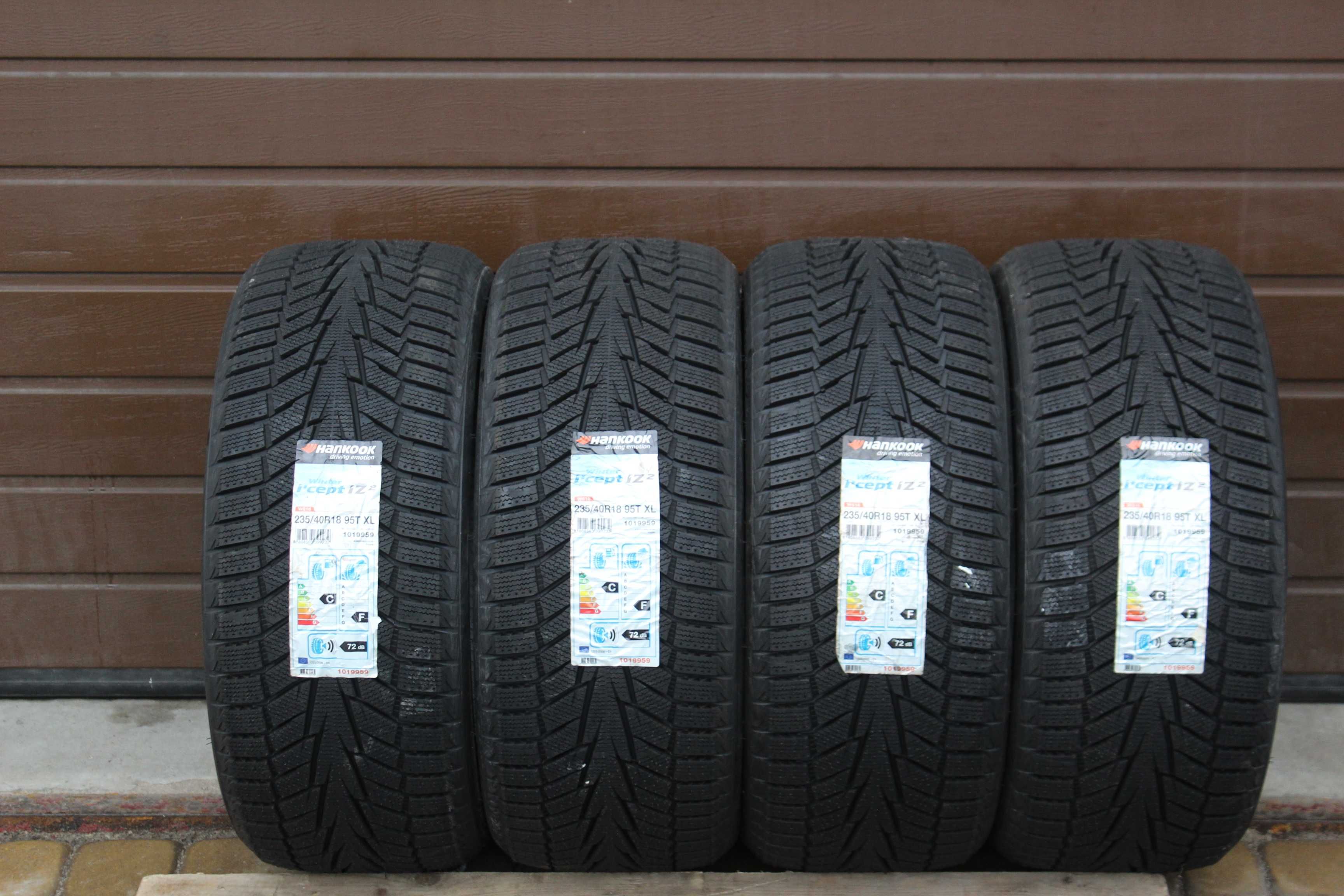 235/40R18 Hankook Winter i*cept IZ2 W616 95T XL  2019r. NOWE