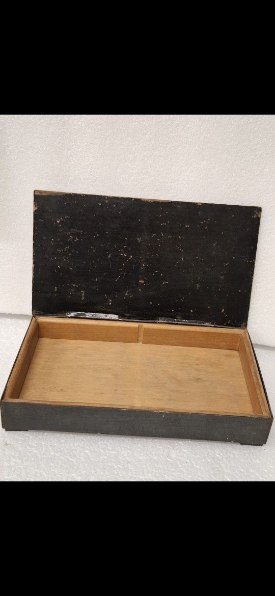 Pudełko mosiężno-drewnoane po cygaretkach vintage