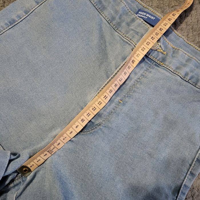 Niebieskie krótkie spodenki szorty damskie z wysokim stanem jeansowe