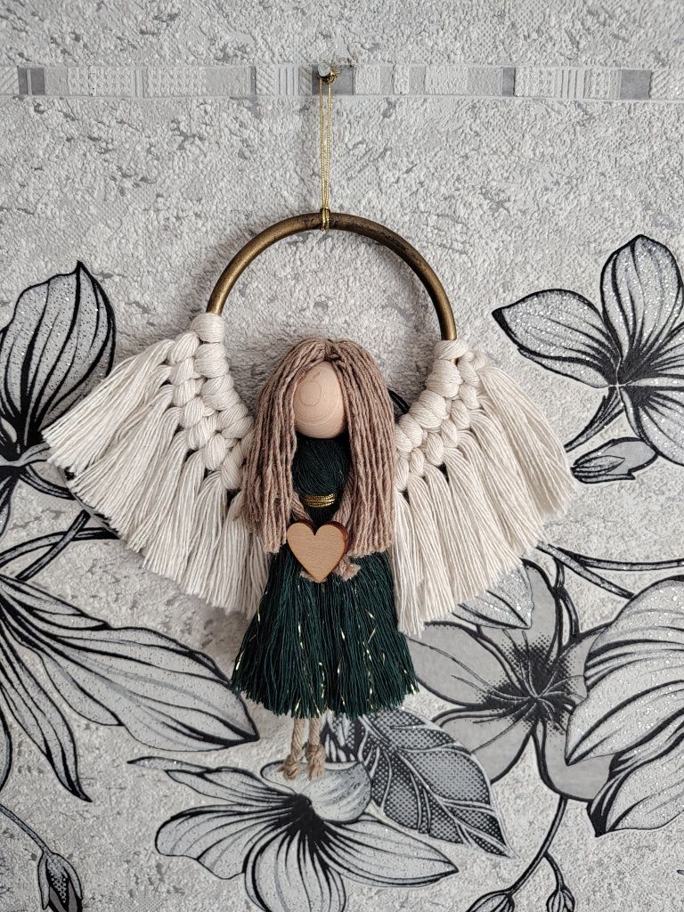 Aniołek ze sznurków bawełnianych makrama boho