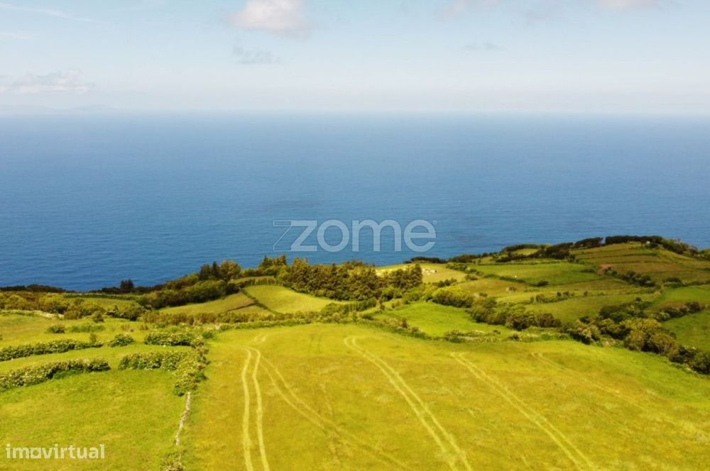 Moradia com terreno em Santo António, ilha de São Jorge