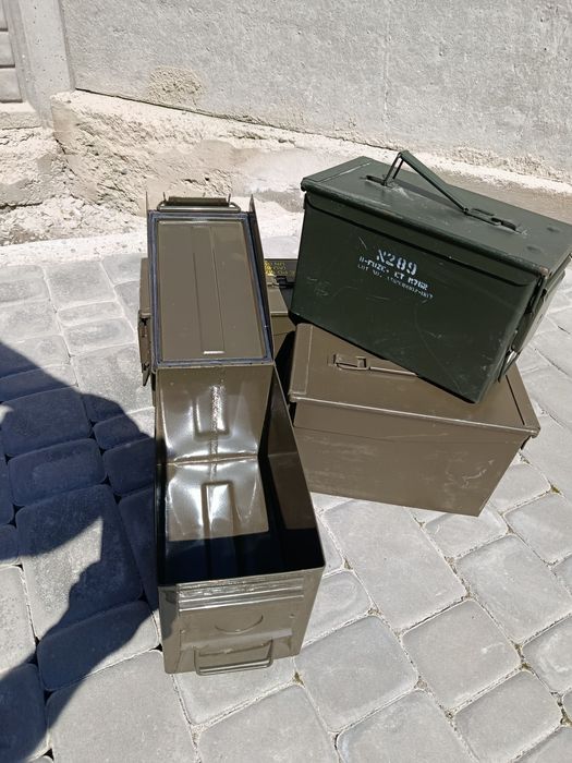 Ящик металевмй герметичний