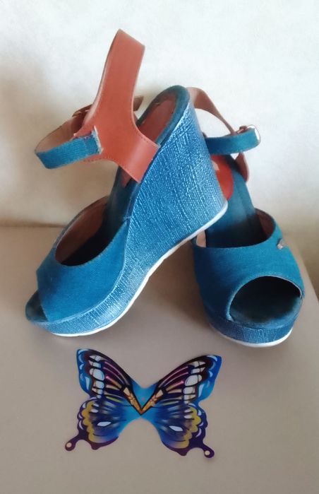 Свои фирменные босоножки. Made in Poland. Размер 37.5(24.5 см)+подарок