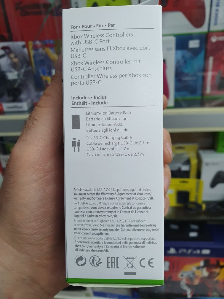 Аккумуляторная батарея +кабель USB-C для  геймпада Xbox Series S/X