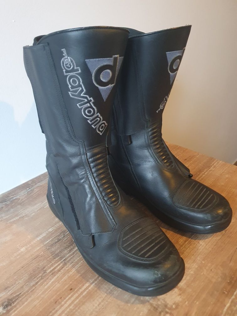 Buty DAYTONA TRAVEL STAR GTX rozm. 44
ROZ.43 CZARNE

Witaj na Olimpie