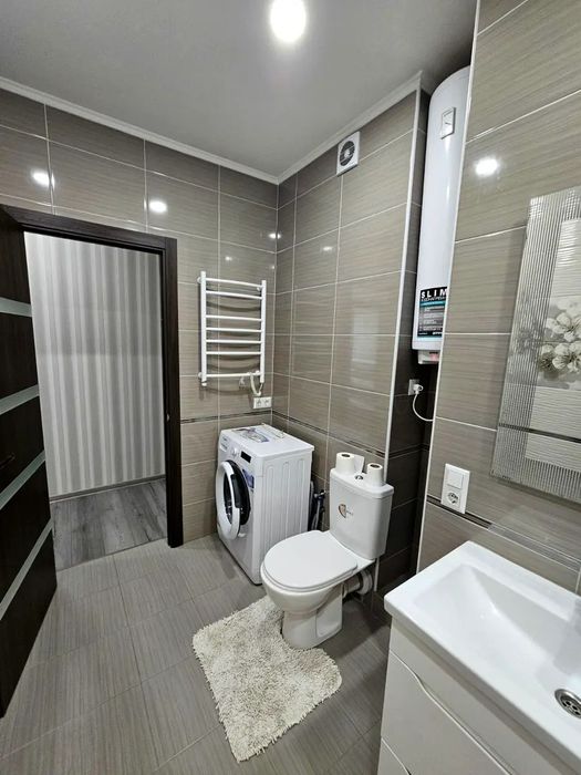 Сдам 2х кімнатну квартиру вул. ВОСКРЕСЕНСЬКА 18Б  жк Паркові озера