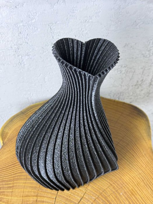 Nowoczesny wazon serce spiralny, karbowany, strukturalny, druk 3D