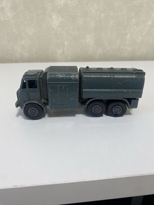 Військова вінтажна машинка DINKY TOYS