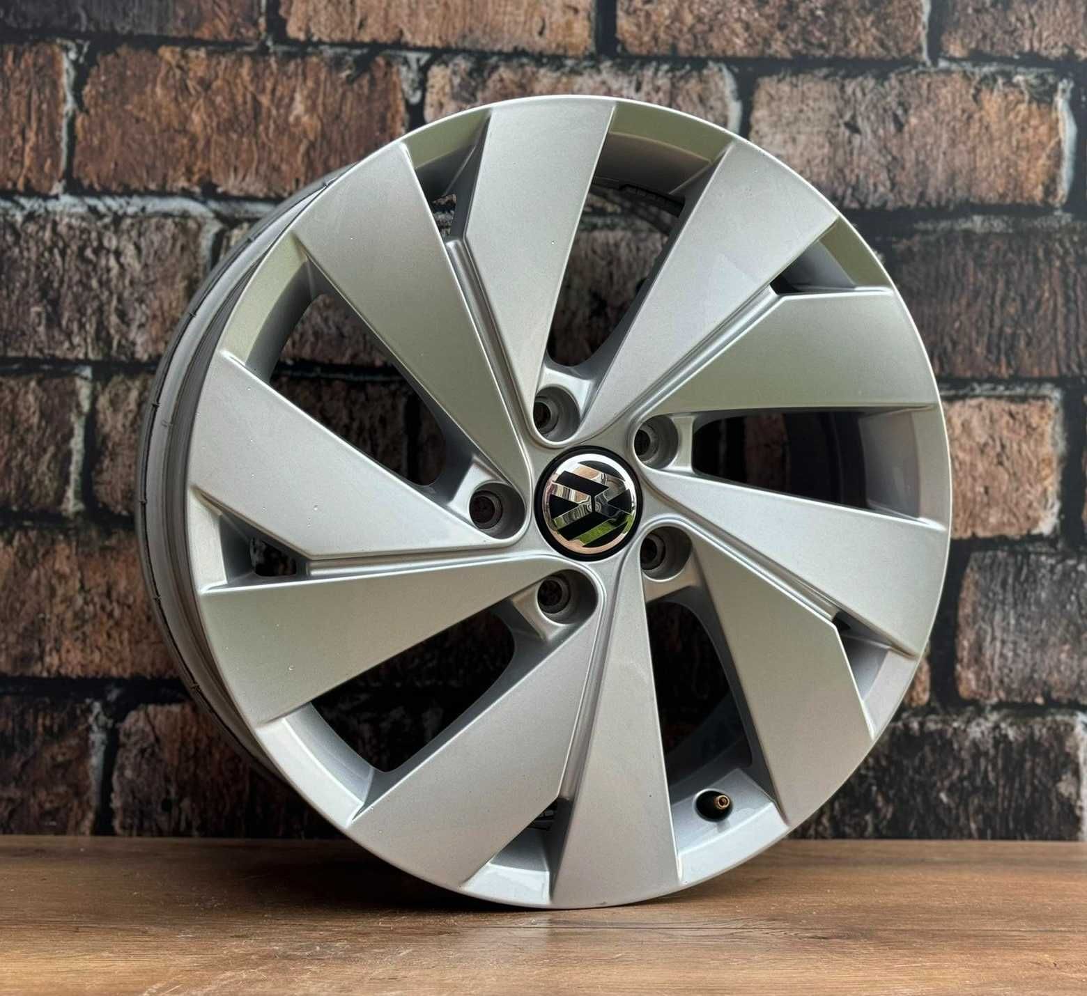 Alufelgi 5x112 r17 VW GOLF VIII VII VI V Touran Jetta Caddy Passat 156
