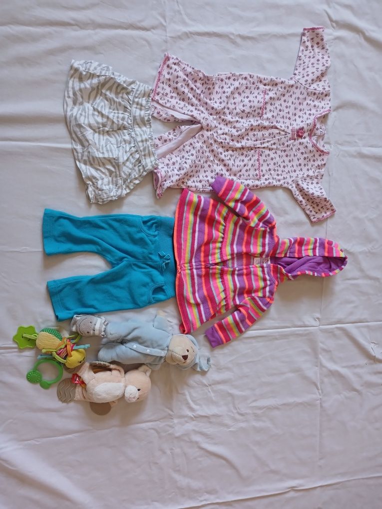 Дитячий одяг і іграшки