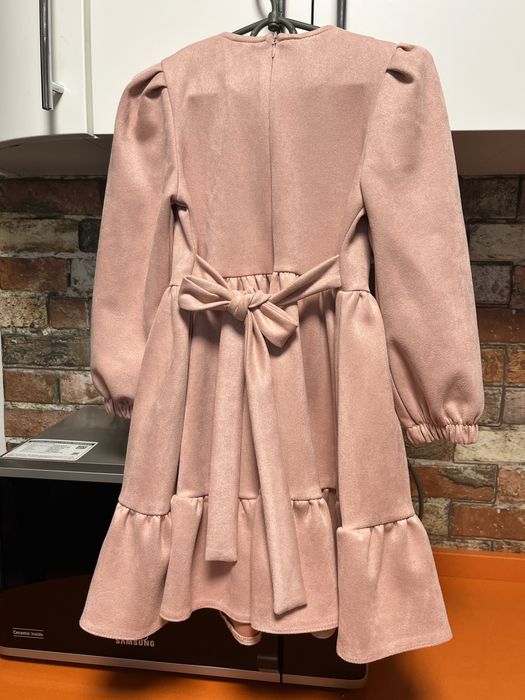 Нарядна сукня для дівчинки