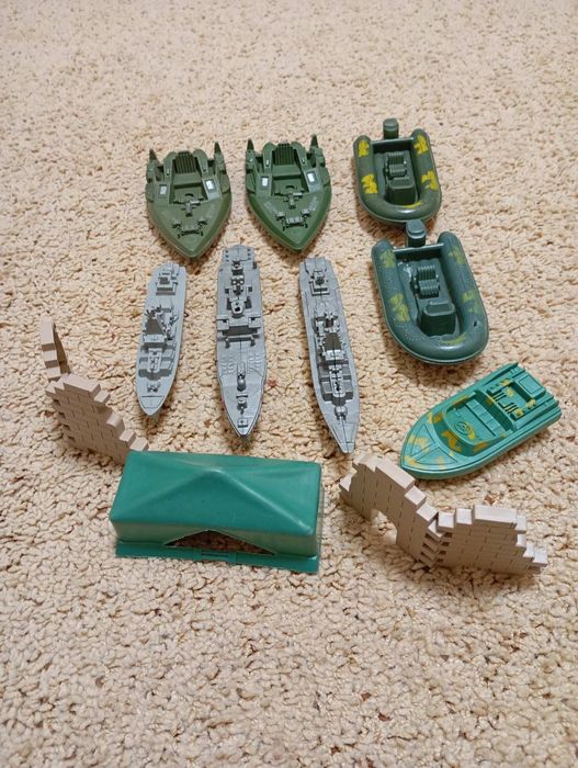 Продам величезний набір солдатиків