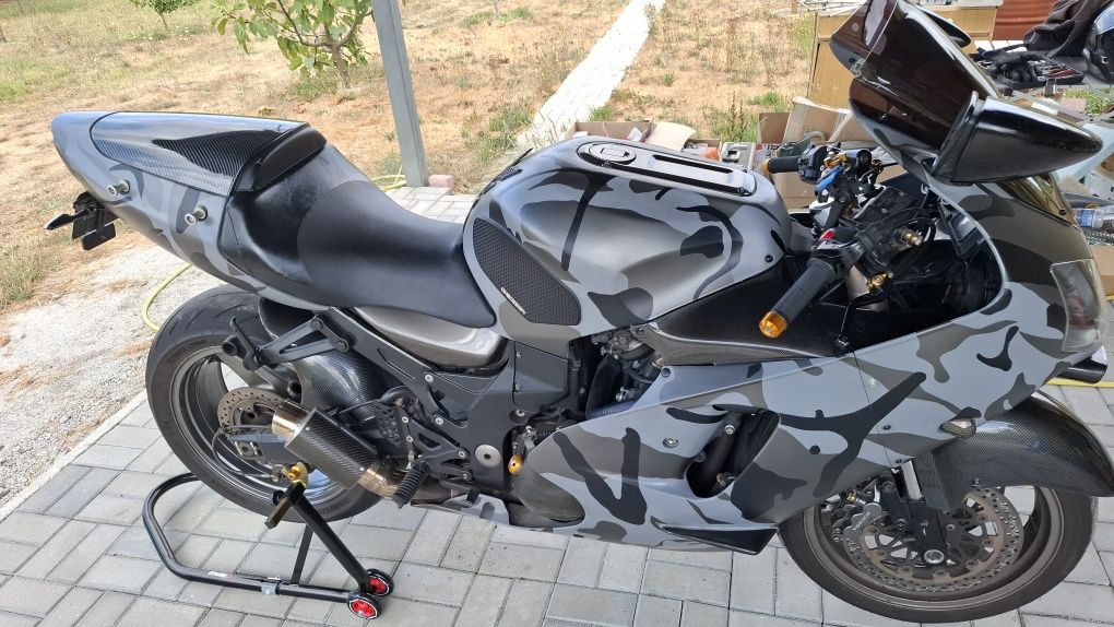 Kawasaki Ninja ZX12R