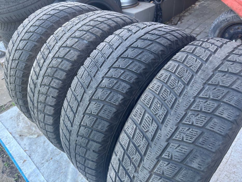 245-70-R16 DEFENDER SPORT=4 штуки всесезонной резины GERMANY 2022