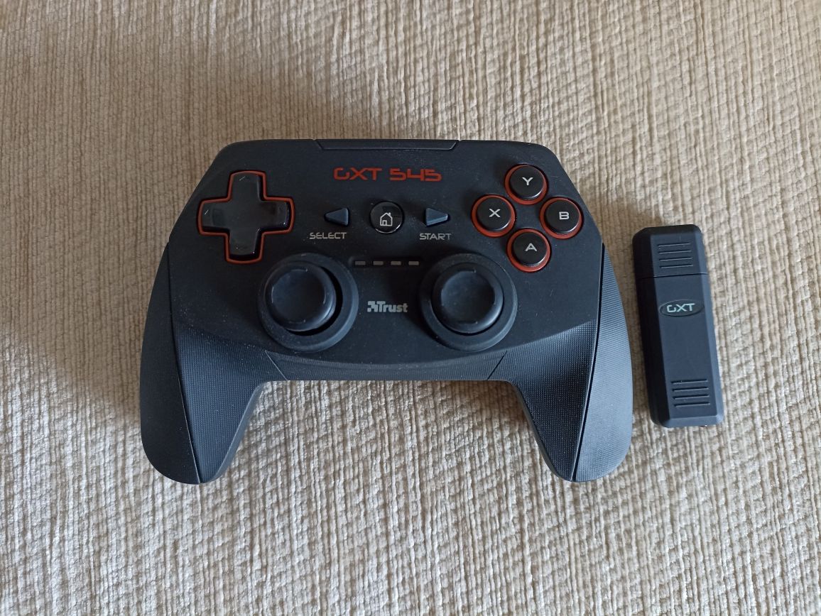 Comando Trust GTX 545 Wireless Gamepad