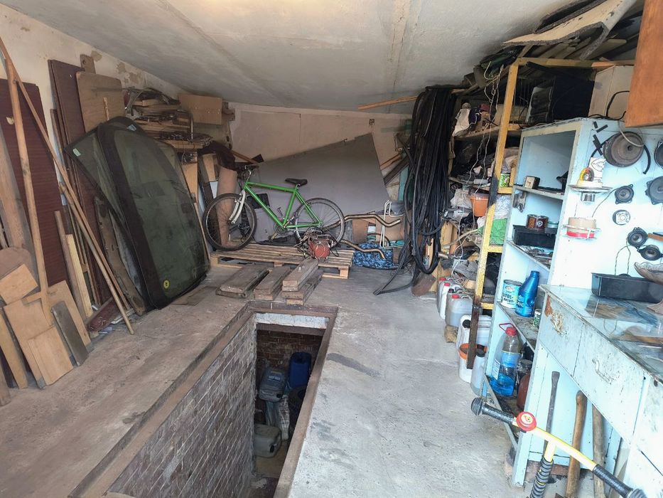 Продам гараж район ПМК-100