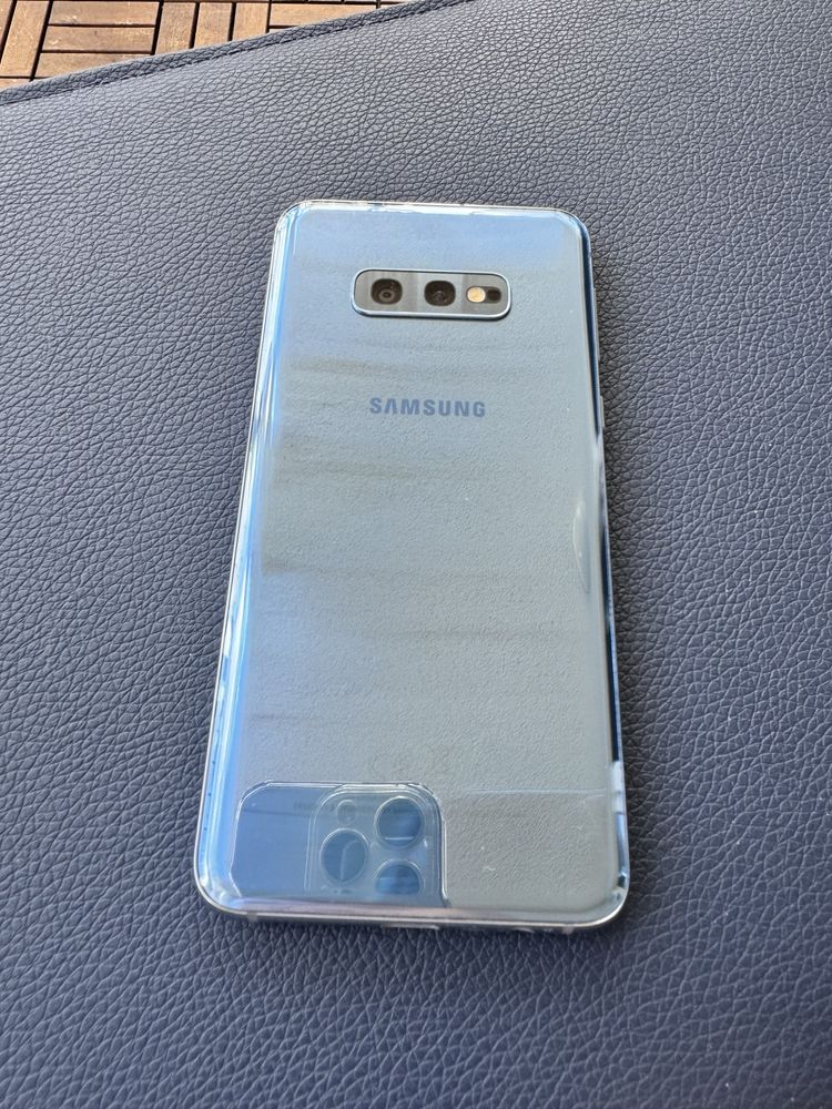 Samsung Galaxy S10e smartfon + 2szt. Zapasu szkła hartowanego Gratis