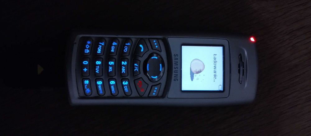 Samsung SGH-C100 z ładowarką