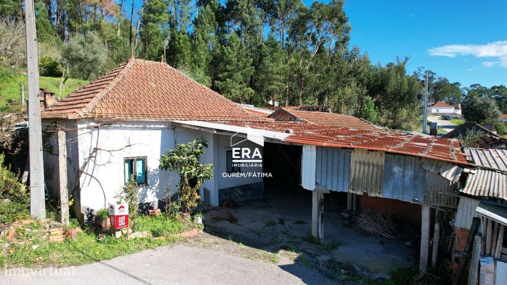 Moradia T4 localizada em Caxarias, Ourém