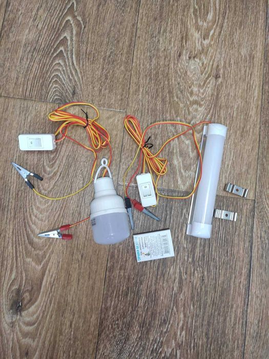 LED 12V якісна світлодіодна лампа з кнопкою та крокодилами акумулятор