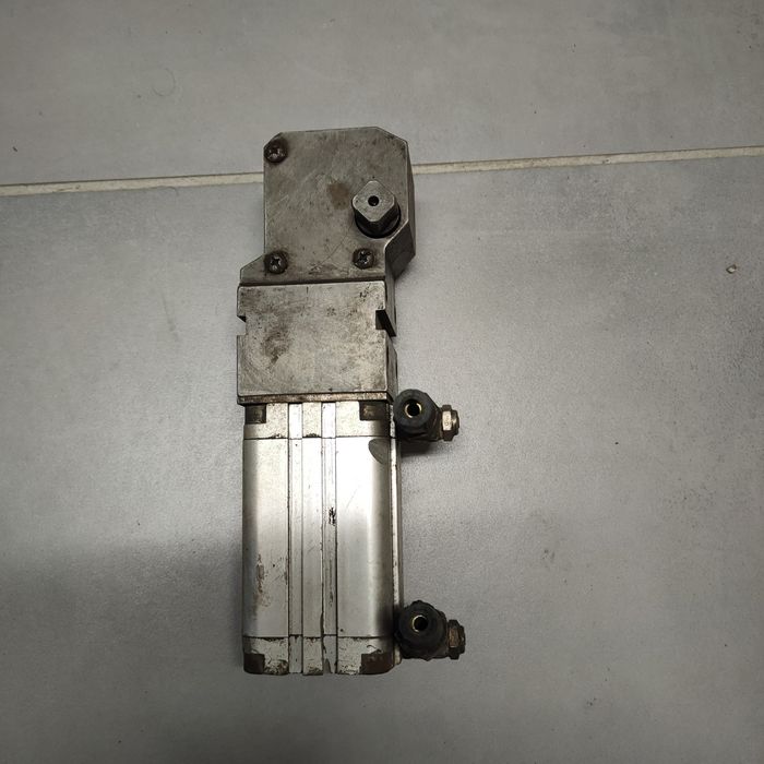 Siłownik pneumatyczny obrotowy 90 stopni, Festo, zasuwa, klapa, zawór