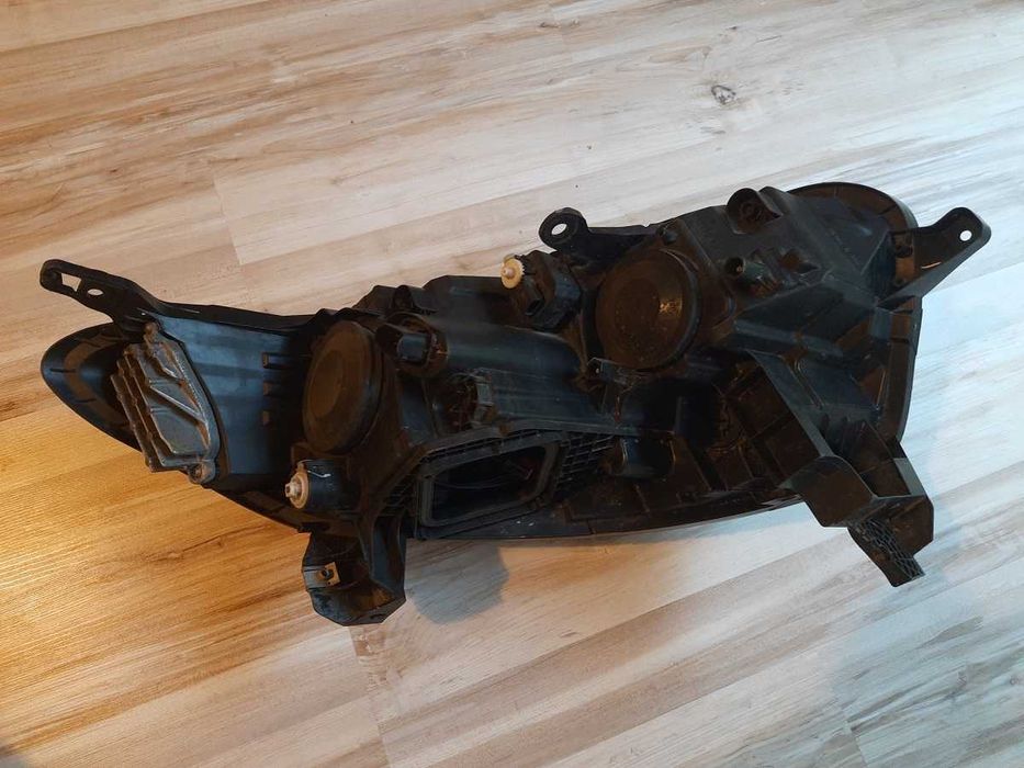 Reflektor lewy lampa lewa Renault Kadjar 15-22 Soczewka + LED Europa