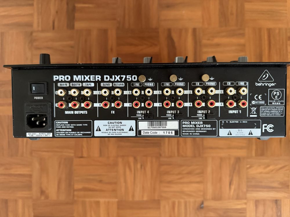 Behringer DJX750