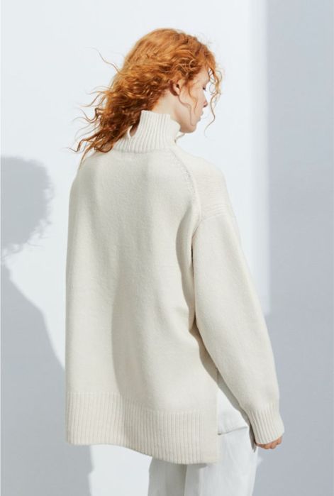 Оверсайз светр h&m з коміром та розрізами по бокам (розмір S)