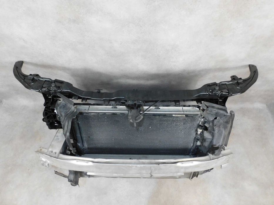 AUDI Q5 80A Передня панель, телевізор