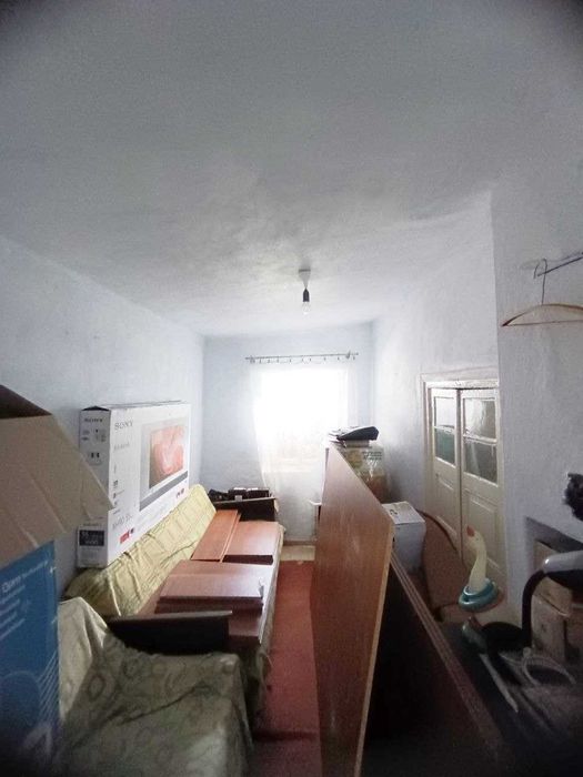 Продаю будинок, 8-ма Воєнна